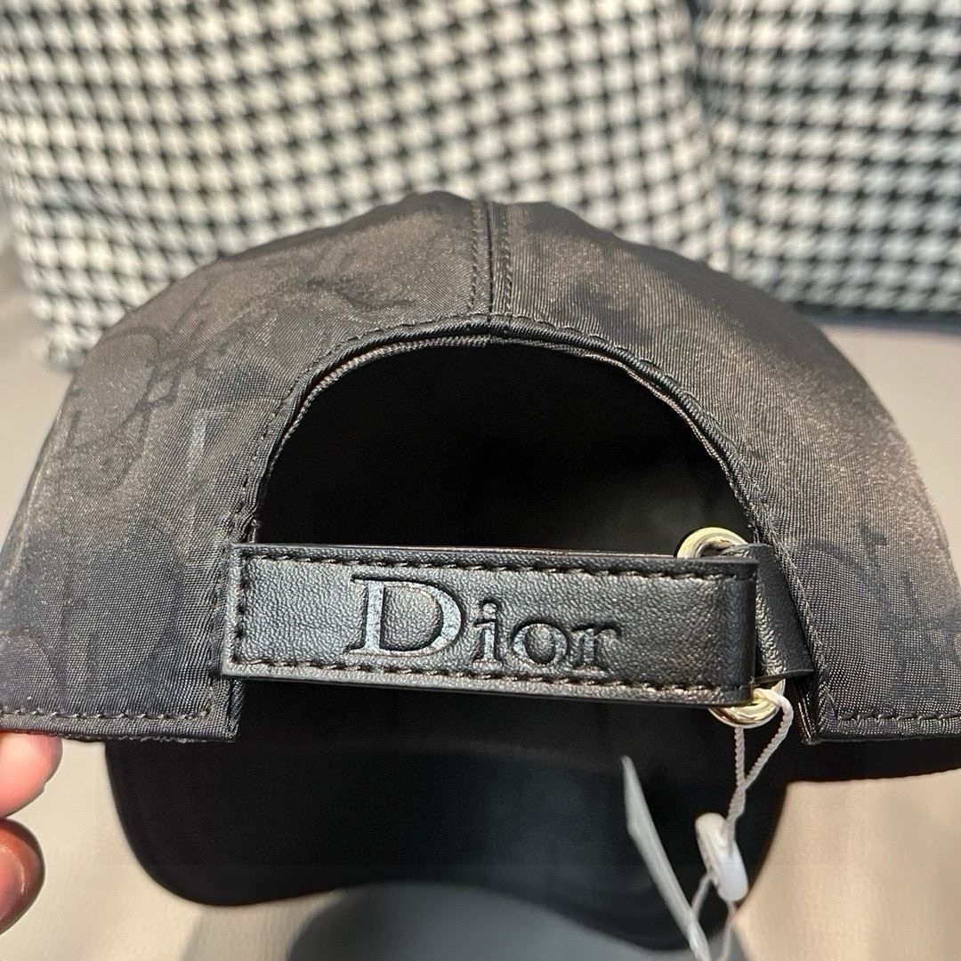 Christian Dior Caps